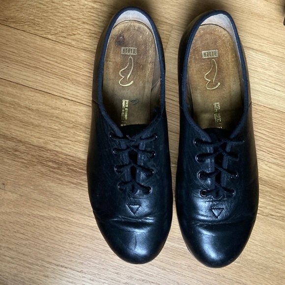 Bloch Women's Classic  tap shoes - Picture 1 of 4